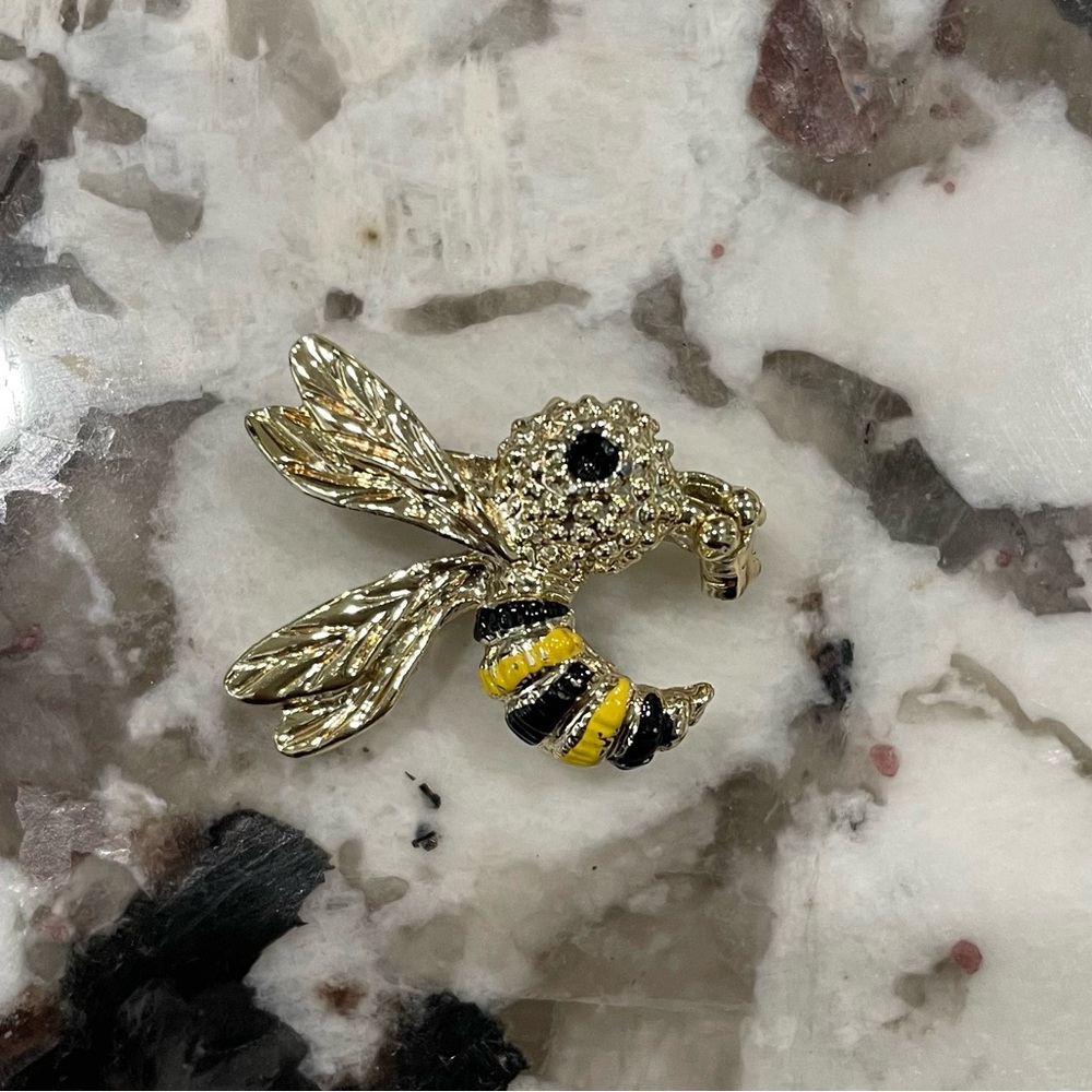 Vintage Gerry’s Gold and Black Bee Brooch